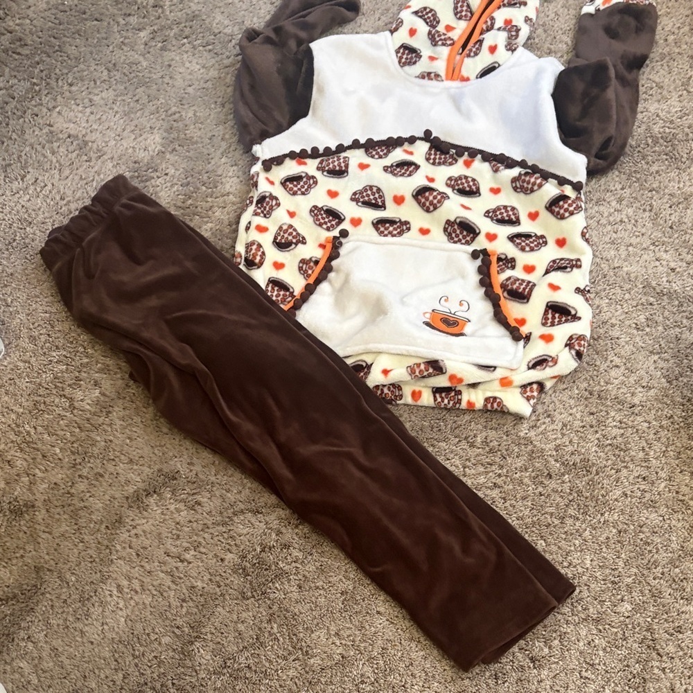 Cozy Brown and White Heart Print Women's Pajama Set - Picture 1 of 3